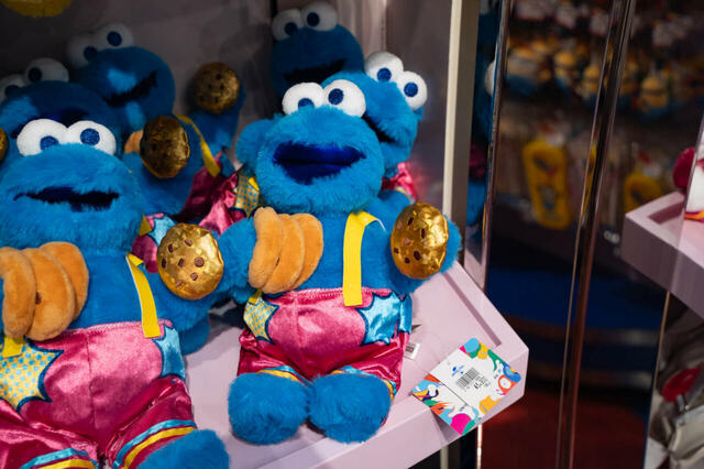 ぬいぐるみ（Sサイズ） 3,900円｜ユニバーサル・スタジオ・ジャパン25周年グッズ