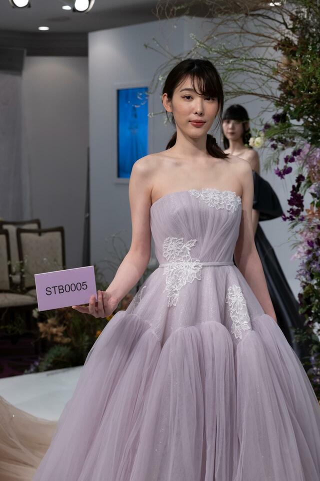 「ST」新作ウェディングドレス
