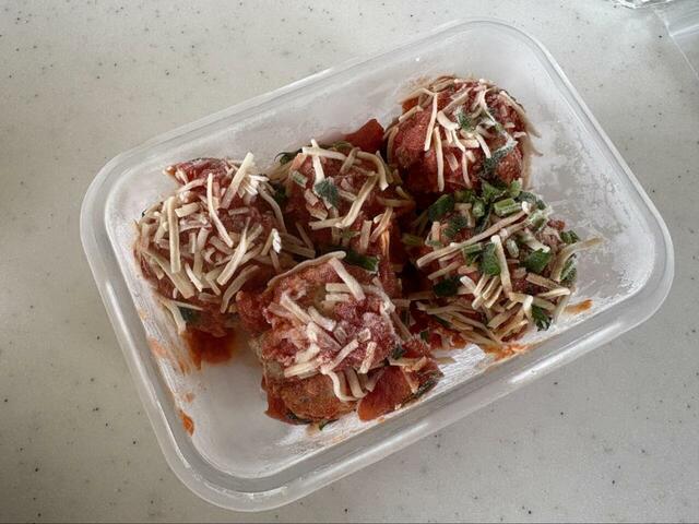 【コストコ ポークミートボール】残りはタッパーに入れて冷凍保存しておけば 忙しい日の即戦力になるストックおかず◎