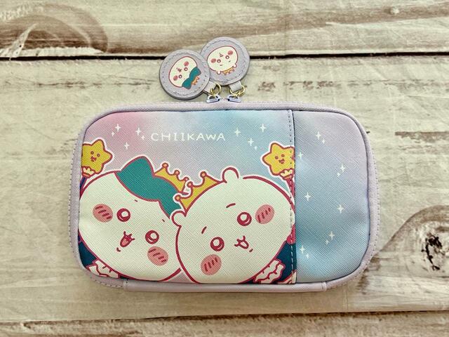 バックは総柄ではなくドドンとしたイラストデザイン！