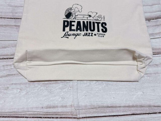 マチつきで収納力抜群!