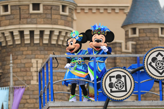 ずぶ濡れエンターテイメント「雅涼群舞」/TDL「ディズニー夏祭り」2015(撮影:YOSHI)