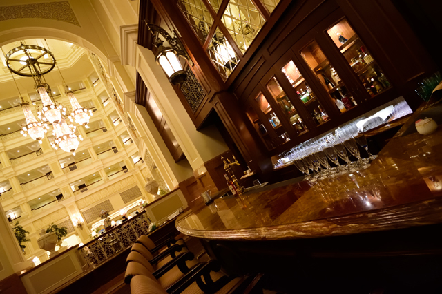 「ドリーマーズ・ラウンジ」店内 ©Disney