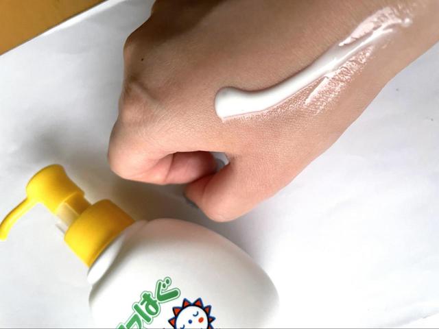 【ママはぐ 日やけ止めミルク】みずみずしいテクスチャ
