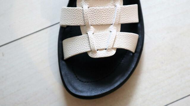 【LOWRYS FARM カンドウフィットグルカ】丸すぎず尖りすぎず、普段履きにちょうどよい爪先のデザイン