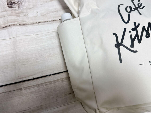 ペットボトルはサイドのポケットにイン！