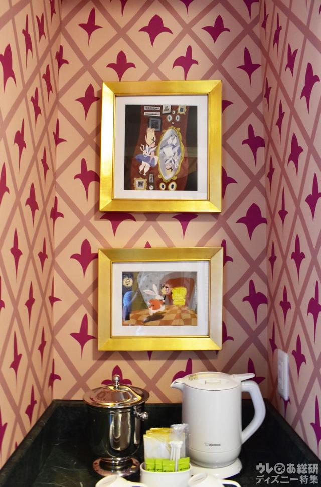 ディズニーふしぎの国のアリスルーム