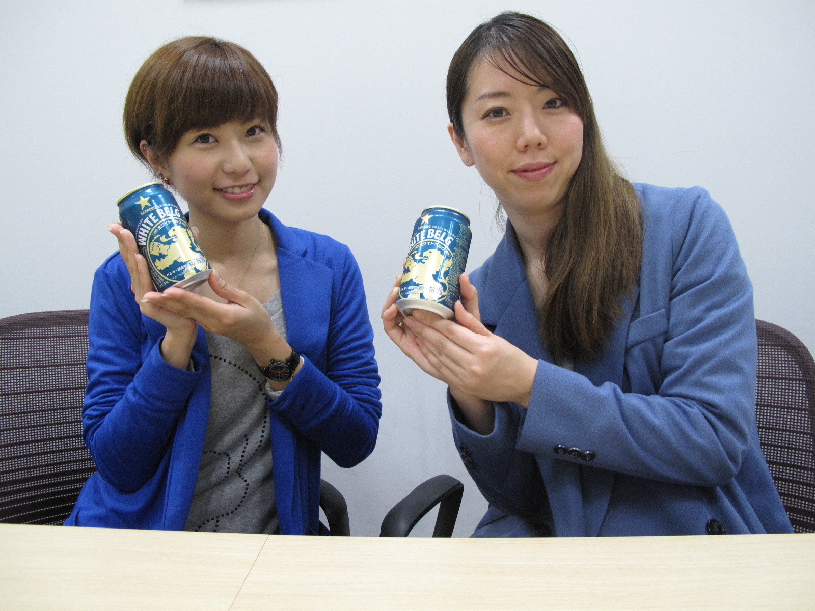 新ジャンルなのに本格ベルギー味 サッポロ ホワイトベルグ を 美人ビール女子 に飲んでもらった 1 2 うまいめし