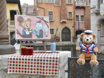 ダッフィーとジェラトーニが書かれたパラッツォ・カナルも忘れなく
