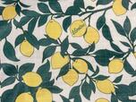 ホワイト地に深緑の葉とイエローのレモンが映える爽やかなデザイン
