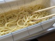 【3COINS　パスタメーカー：1～4人前用／KITINTO】麺同士がくっつくかも？と思いきや、スルッと離れて感動！
