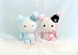 【センチメンタルサーカス】ぬいぐるみ(M)各4,950円/淡い色味に癒されるシャッポと、いつもの姿のシャッポのぬいぐるみ♪