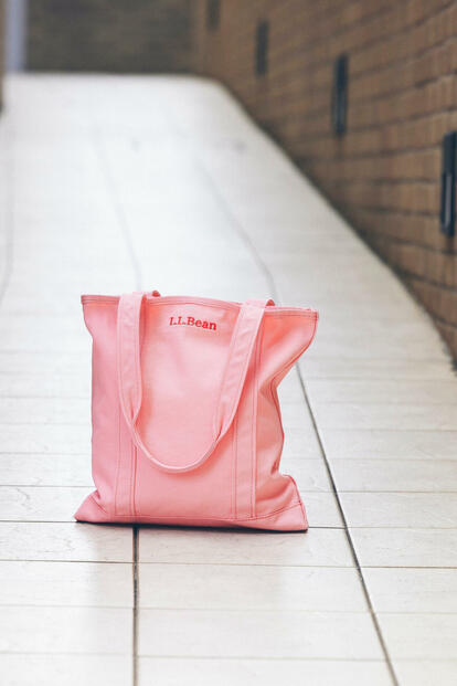 L.L. Bean人気トートバッグの新型でるよ！使いやすいサイズ感の別注