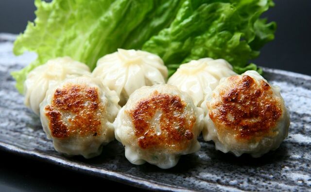 福岡「博多 八助」博多ひとくち餃子