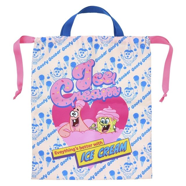 【PLAZA】「SpongeBob SquarePants スポンジ・ボブ 巾着 Lサイズ ICE」1,980円／表はアイスに埋もれる楽しそうなふたりの笑顔が目を引くデザイン