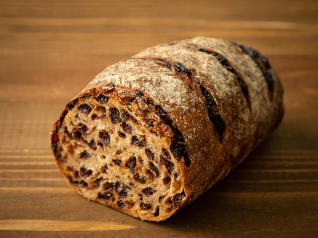 めるころパン工房「山ぶどうパン」