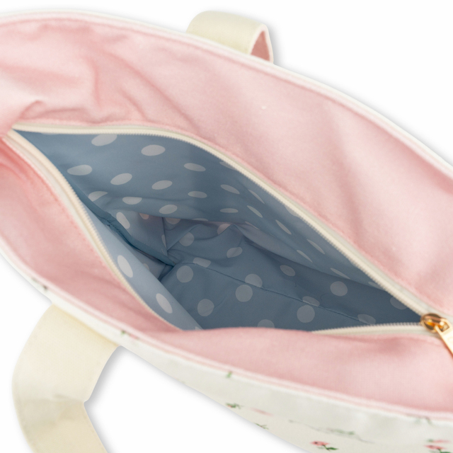 トラベルトートバッグL　Lace Sprigs　12,100円（税込）内側は優しいカラー