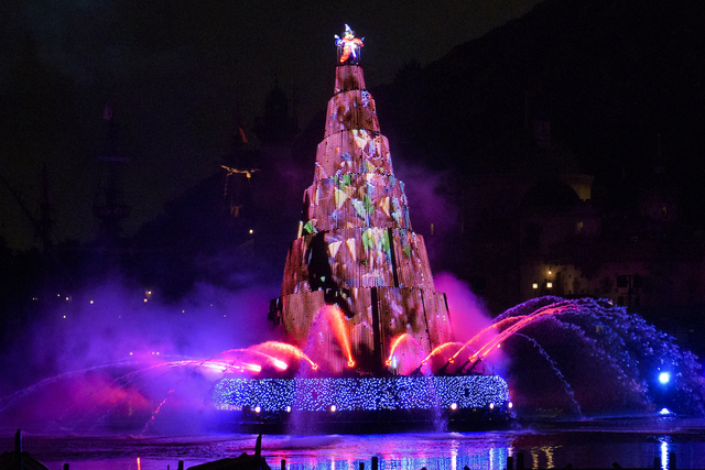 『東京ディズニーシー 20周年 アニバーサリー・セレクション』ファンタズミック! (収録年:2011)