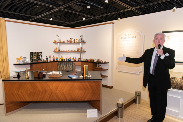 「ウォルト・ディズニーの約束」で使用された接客用の部屋のセット