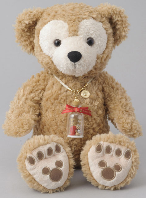 ダッフィーのネックレス 着用イメージ／TDS「ジャーニー・ウィズ・ダッフィー」スペシャルグッズ ※2015年7月3日(金)発売