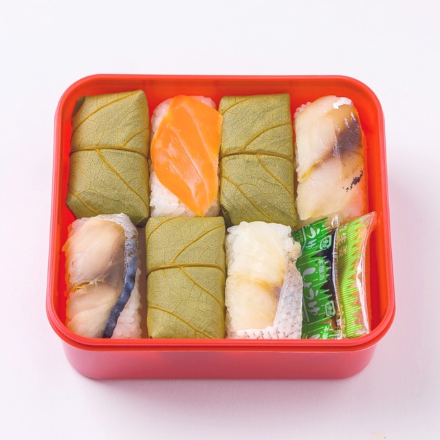 ハローキティ 柿の葉寿司4種7個入