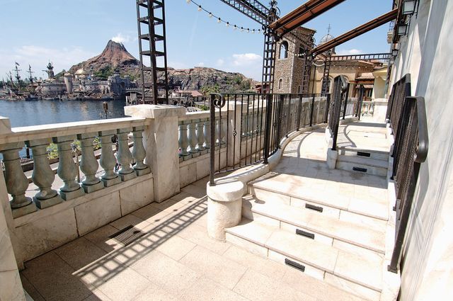 オチェーアノ利用者はテラスからショー鑑賞が可能