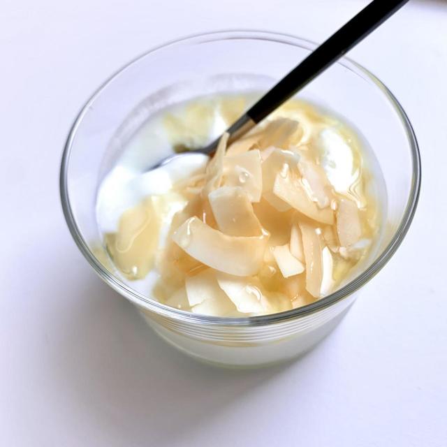 【フライングタイガー ココナッツチップス】ヨーグルトとの組み合わせが◎