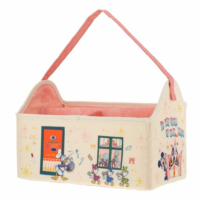 ティッシュボックスカバー 3,200円｜東京ディズニーリゾート内の窓やドアがデザインされたグッズ｜販売店舗：東京ディズニーランド「ホームストア」、東京ディズニーシー「エンポーリオ」｜発売日：2023年10月12日（木）