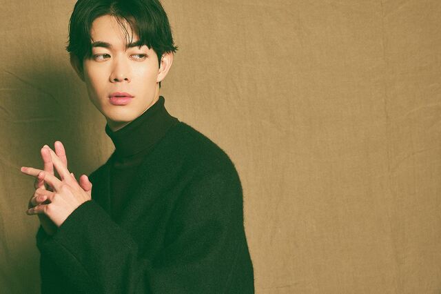 宮沢氷魚　撮影：友野雄