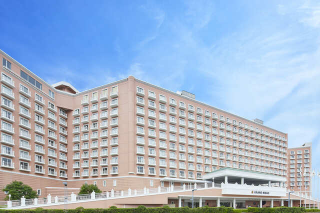 【ストロベリースイーツブッフェ -Magical Strawberry Field-】「グランドニッコー東京ベイ 舞浜」