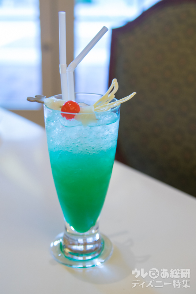 Tokyo Disney Resort 35th “Happiest Celebration! ”スペシャルノンアルコールカクテル 1,240円｜東京ディズニーランドホテル「シャーウッドガーデン・レストラン」