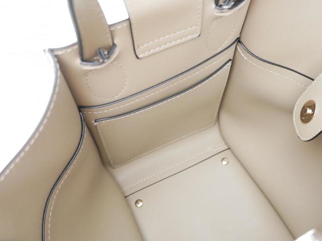 ファッションセンターしまむら『ゴウヒヘンケイ2WAYバッグ』