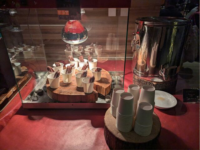 【軽井沢マリオットホテル】フロント前で提供されているチュロス