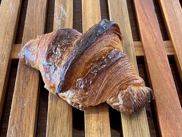 【市東製作所】「クロワッサン」が１個220円はオトク。これって下町価格？