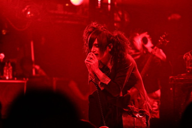 DEZERT　　撮影：小林裕和