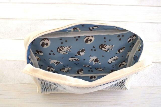 【カルディ 吊るせるマルチポーチ】ポーチに内ポケットは付いていません