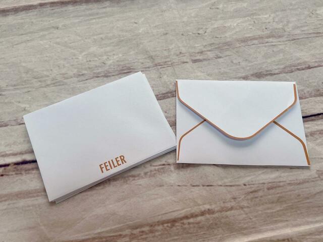 フェイラーの封筒はベージュの縁取りでシックな印象！