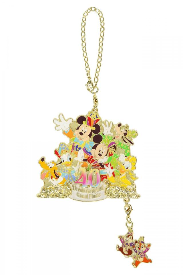 バッグチャーム 2,600円|東京ディズニーリゾート40周年“ドリームゴーラウンド”グランドフィナーレ スペシャルグッズ|発売日:2024年1月23日(火)|販売店舗:東京ディズニーランド「コズミック・エンカウンター」、東京ディズニーシー「エンポーリオ」