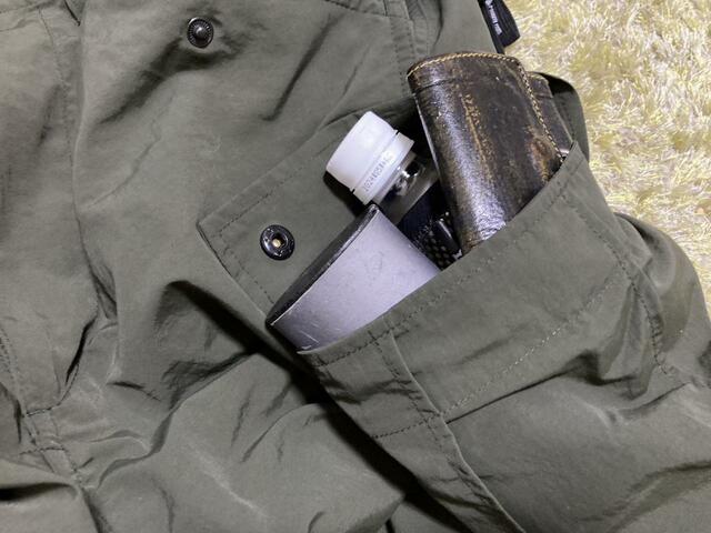 【ワークマン M47タイプユーティリティカーゴパンツ】マチがあるので多くのものが入ります