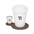 【セブン-イレブン 福袋 2026】「セブンカフェ ラバーコースター」は、セブンカフェとカフェオレモチーフのラバーコースター ※画像は使用イメージです