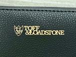 「TOFF＆LOADSTONE」のロゴがゴールドで箔押しされています♪