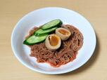【アイ・ジー・エム 李王家ビビン麺 1480g(185g×8食) 1468円】味の決め手は、辛さが後から広がる甘辛ソース