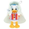 ぬいぐるみバッジ 2,800円|妖しげなパークへ足を踏み入れてしまったディズニーの仲間たちを描いたグッズ|東京ディズニーリゾート「ディズニー・ハロウィーン」|販売店舗:東京ディズニーランド「ディズニー&カンパニー」、東京ディズニーシー「エンポーリオ」|発売日:2026年9月15日(火)