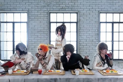 V系シーンの異端者・amber gris手鞠ロングインタビュー（1/5） - ウレ