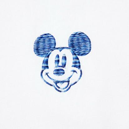 ユニクロ×ディズニー】シンプル×刺繍が超おしゃれ！即買いすべき