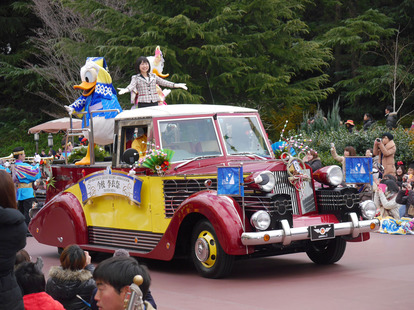 TDL/TDS速報】ミッキーたちが新年のご挨拶! ニューイヤーズ
