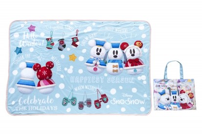 冬ディズニー 11月 2月 おすすめコーディネート紹介 夜まで楽しめる服装 持ち物ガイド 2 2 ディズニー特集 ウレぴあ総研