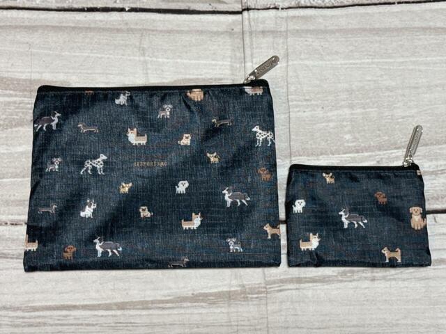 もちろん背面も総柄仕様