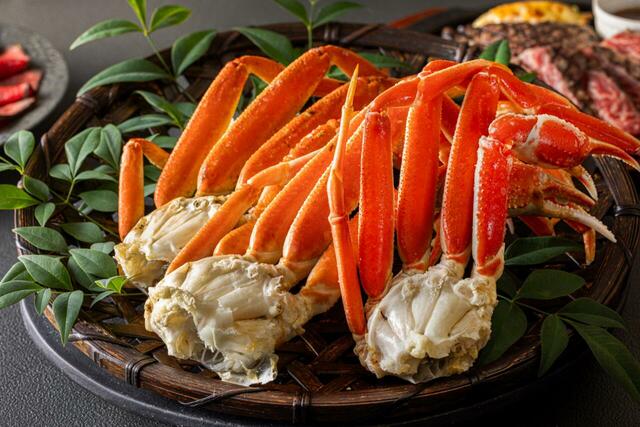 「本ずわい蟹 蟹酢添え」＜期間：2026年1月10日〜4月10日＞【北海道産ブランド肉が「横浜ベイシェラトン」に大集結！“黒毛和牛”も“シメパフェ”も楽しめる冬の豪華ブッフェ開催！】