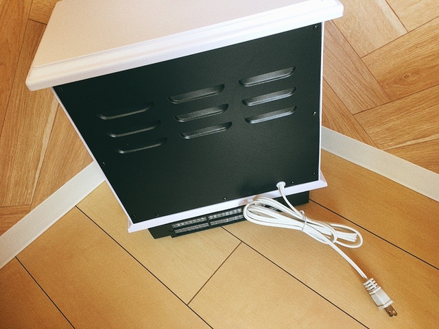 【Shop World 暖炉型ファンヒーター】コンセントを差すだけ